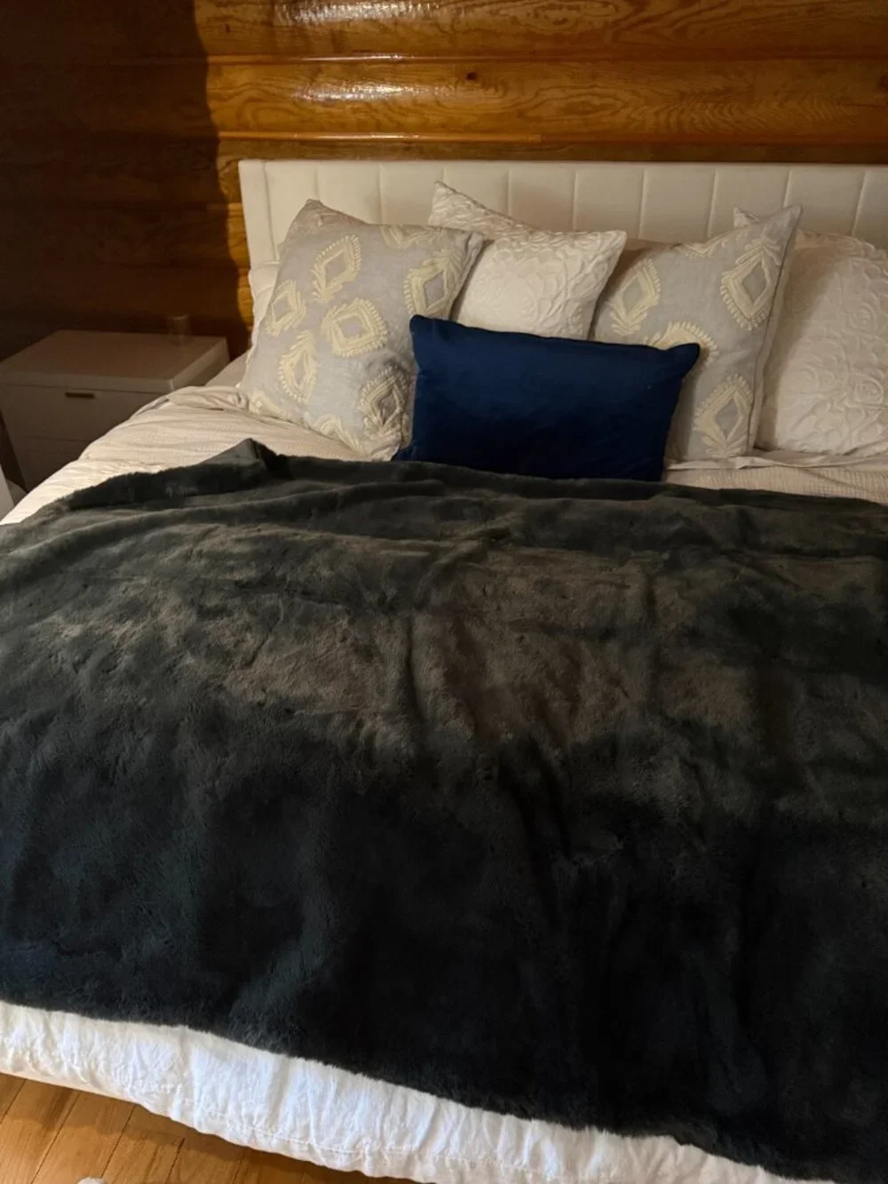 NWOT Quince Plush Faux Fur Throw Blanket - Charcoal Gray/ Slate